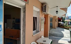 Avra Rent Rooms
